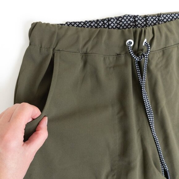 🚨 koi Next Gen Everyday Hero Cargo Scrub Pant 5-Pocket Stretch Drawstring Olive - Picture 7 of 14